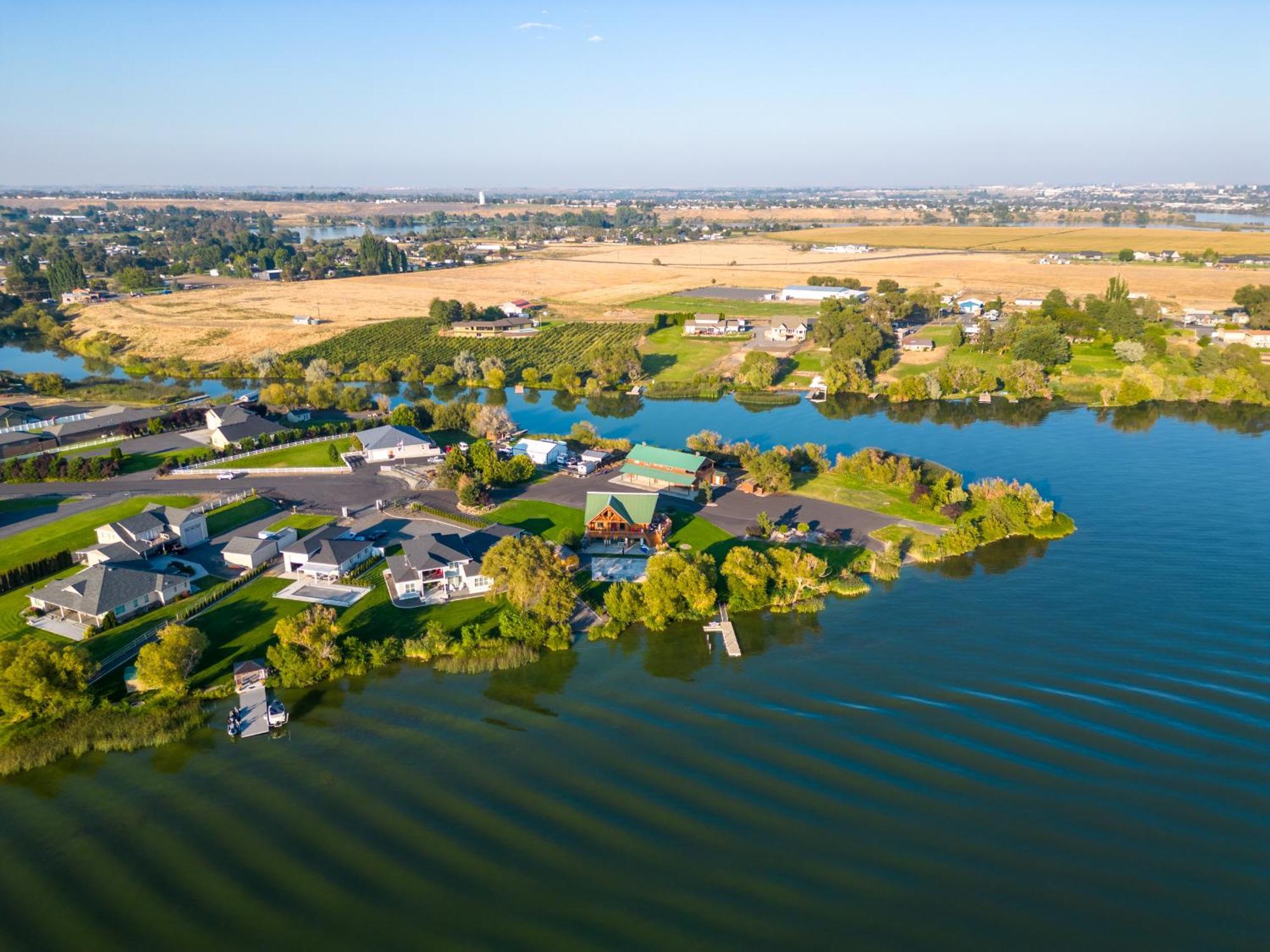 Lakefront Cabin, Hottub, Boat Launch Villa Moses Lake Exterior photo