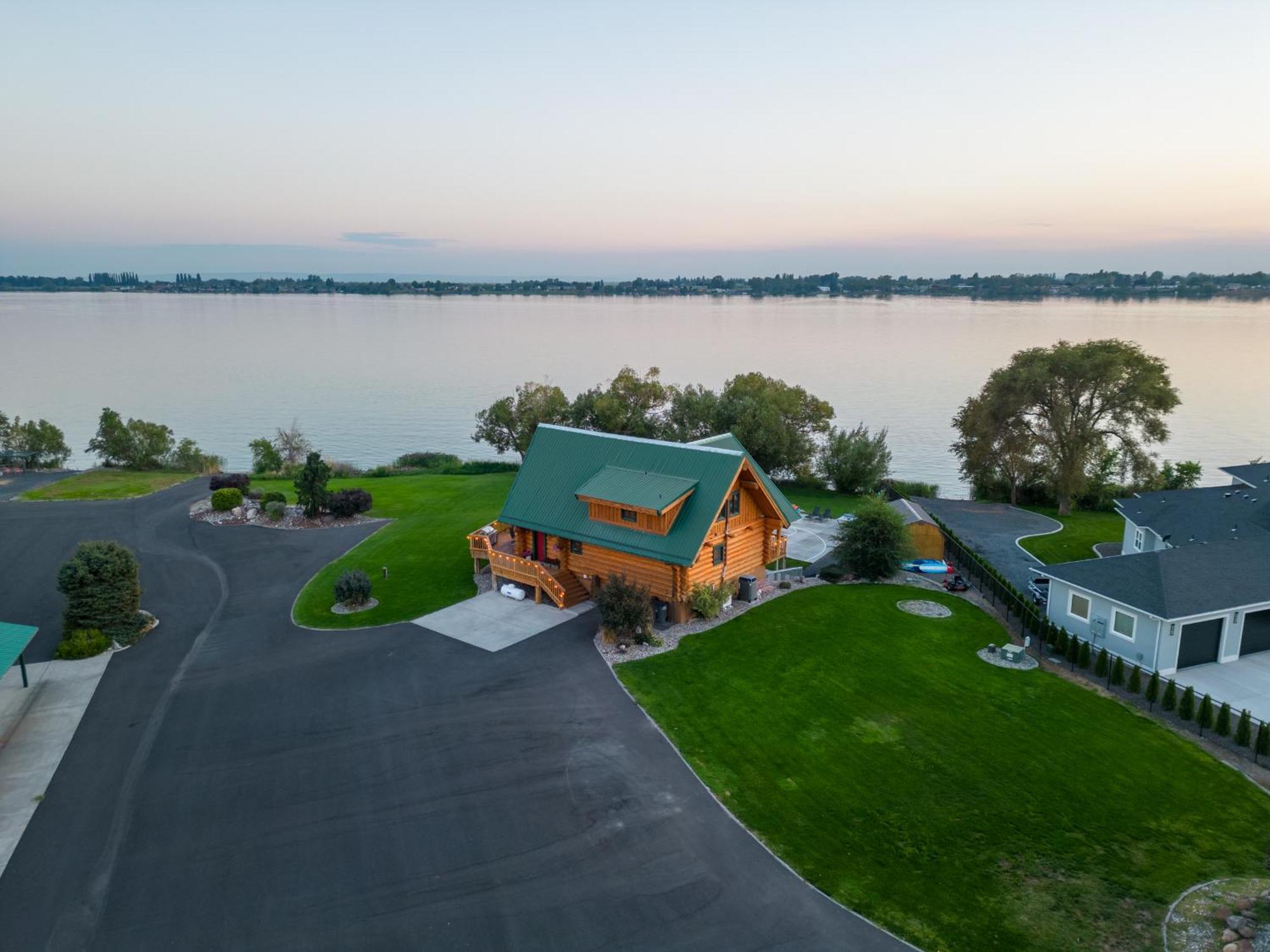 Lakefront Cabin, Hottub, Boat Launch Villa Moses Lake Exterior photo